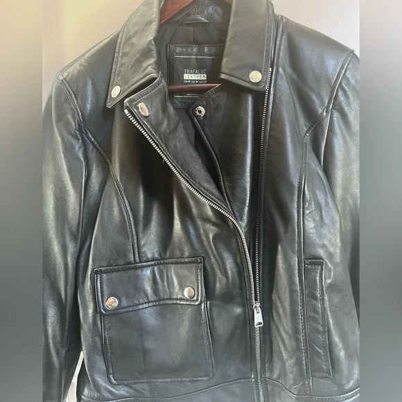 Leather jacket - Picture 2 of 3